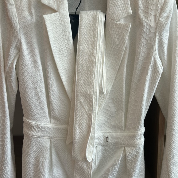 NWT XS REVOLVE HARLEY ROMPER IN IVORY MICHAEL COSTELLO - Picture 4 of 6